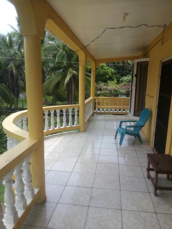 Lulu Beach Hotell Corn Island Eksteriør bilde