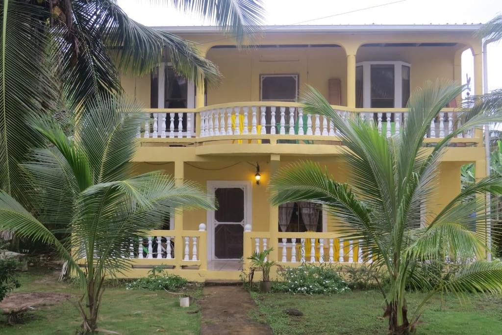 Lulu Beach Hotell Corn Island Eksteriør bilde